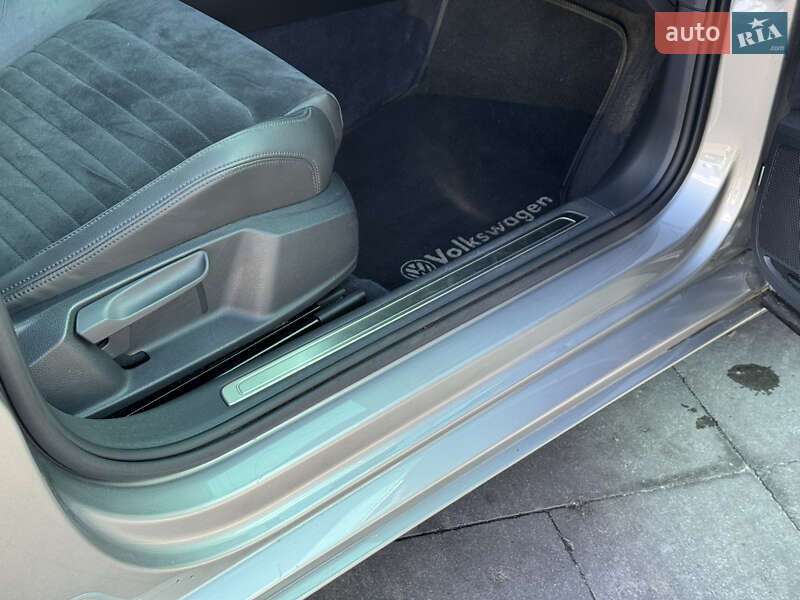 Універсал Volkswagen Passat 2016 в Києві