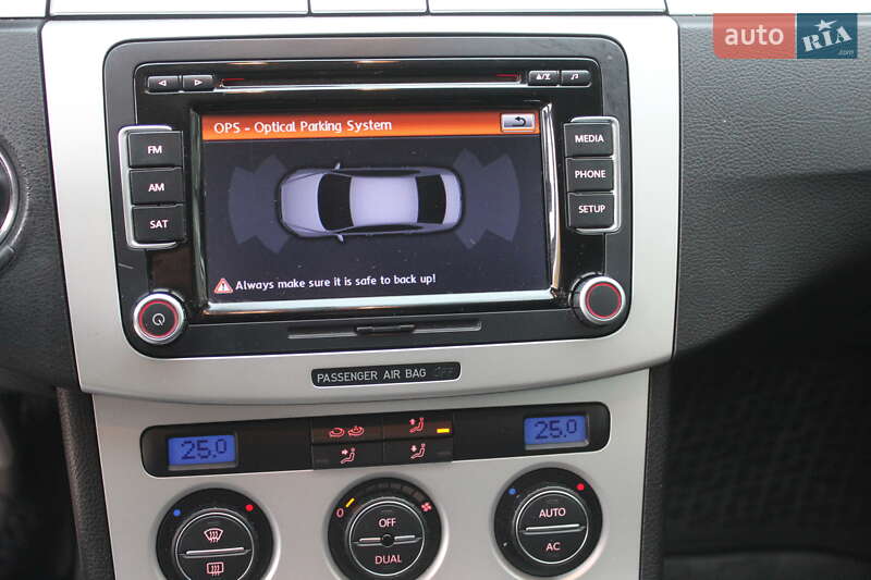 Седан Volkswagen Passat 2009 в Днепре