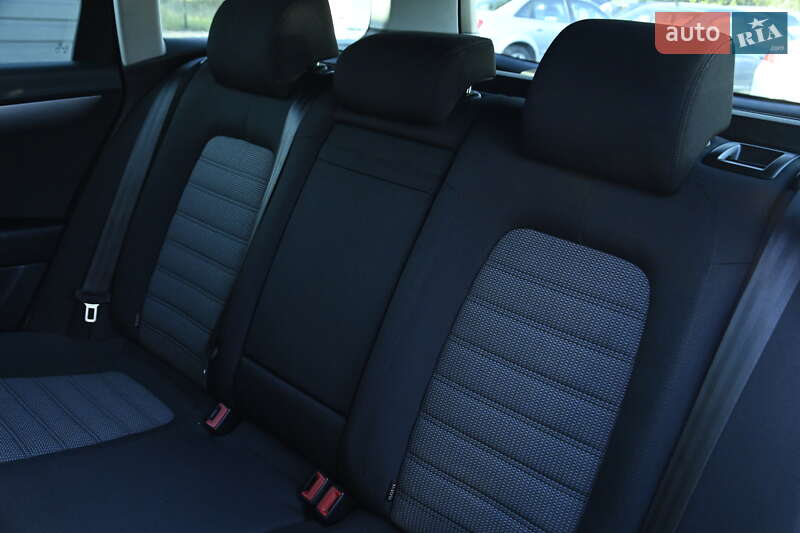 Универсал Volkswagen Passat 2012 в Бердичеве