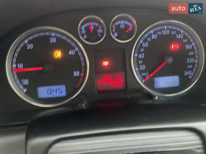 Универсал Volkswagen Passat 2004 в Шевченкове фото 7 Универсал Volkswagen Passat 2004 в Шевченкове