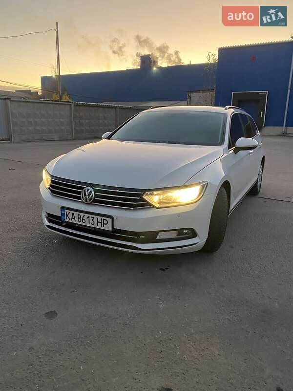 Универсал Volkswagen Passat 2017 в Житомире
