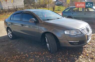 Седан Volkswagen Passat 2007 в Новояворовске