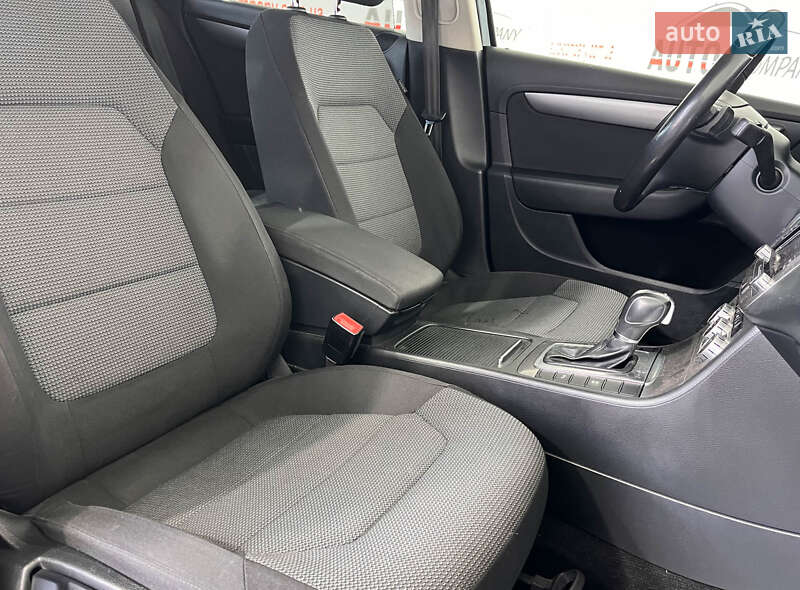 Універсал Volkswagen Passat 2013 в Львові фото 18 Універсал Volkswagen Passat 2013 в Львові