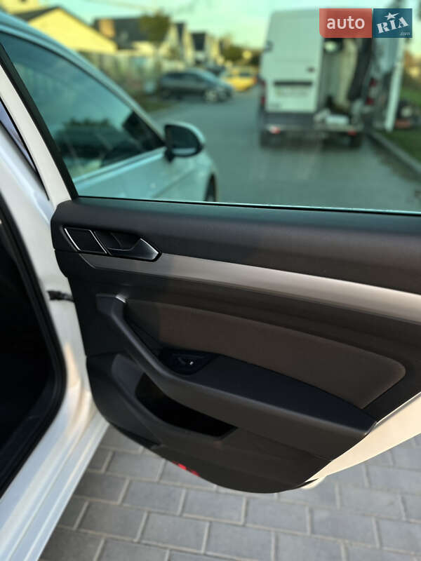 Универсал Volkswagen Passat 2017 в Умани