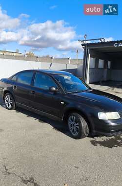 Седан Volkswagen Passat 2000 в Житомирі