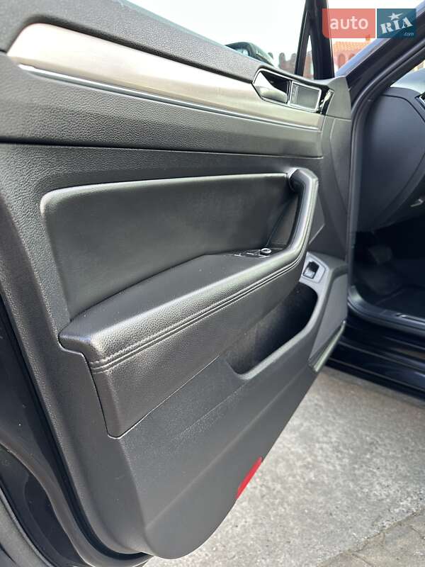 Универсал Volkswagen Passat 2019 в Стрые фото 83 Универсал Volkswagen Passat 2019 в Стрые