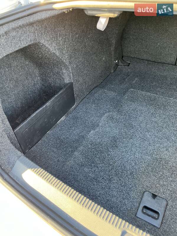 Седан Volkswagen Passat 2008 в Житомире