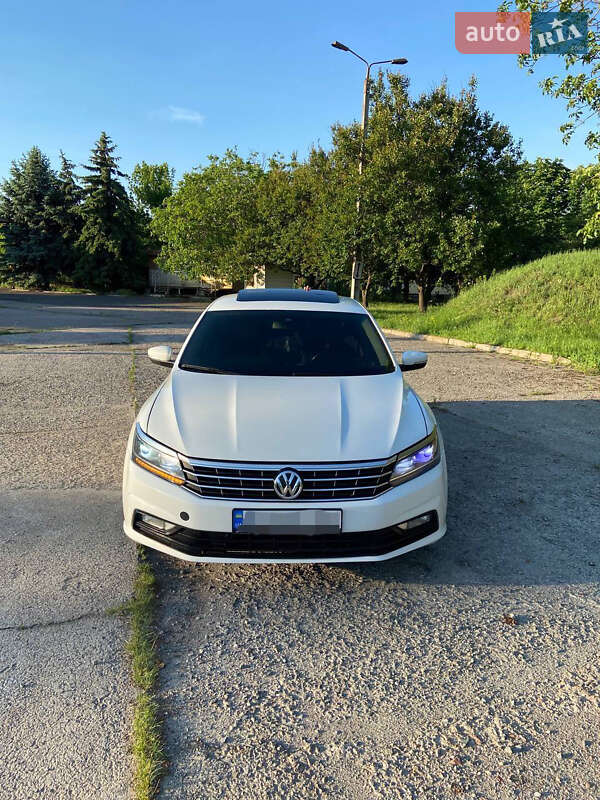 Седан Volkswagen Passat 2013 в Кривом Роге фото 8 Седан Volkswagen Passat 2013 в Кривом Роге