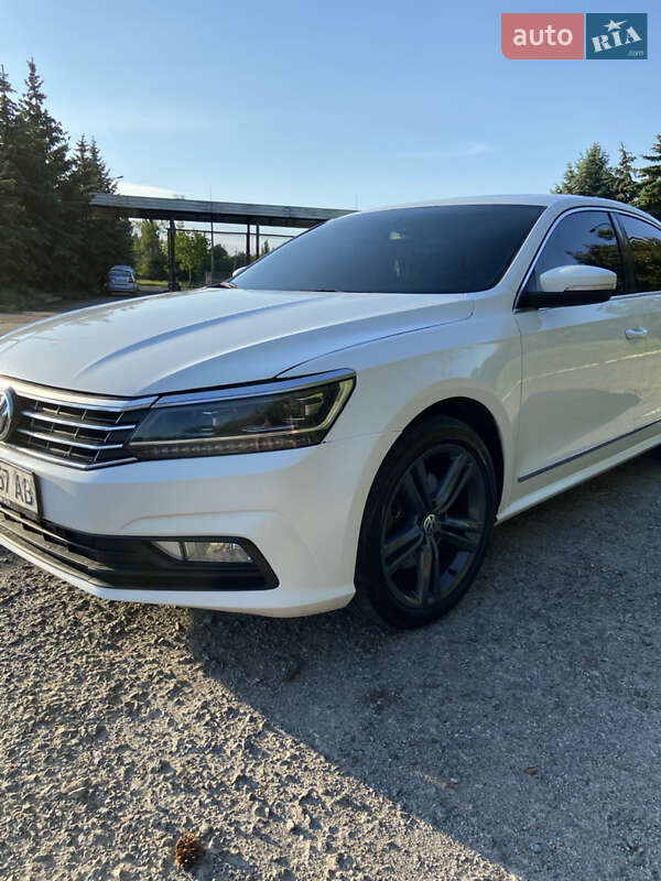 Седан Volkswagen Passat 2013 в Кривом Роге фото 15 Седан Volkswagen Passat 2013 в Кривом Роге