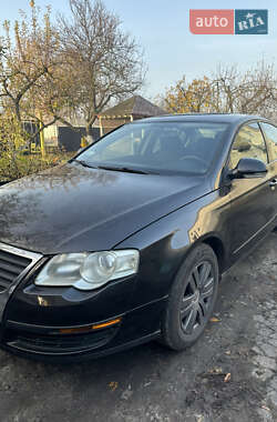 Седан Volkswagen Passat 2005 в Черкассах