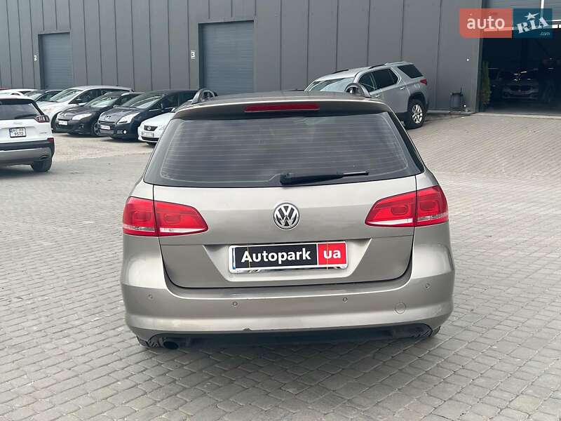 Універсал Volkswagen Passat 2013 в Львові