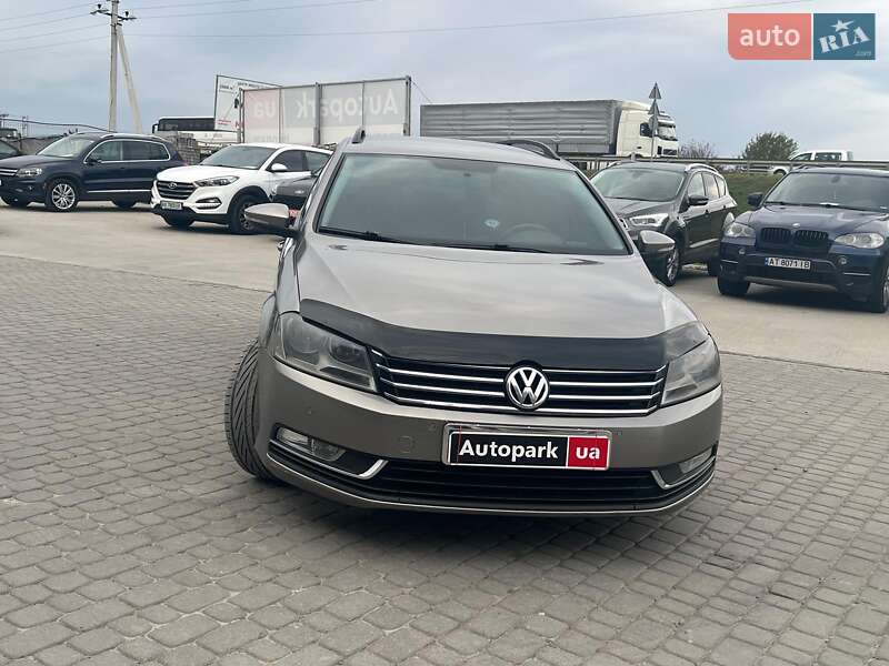 Універсал Volkswagen Passat 2013 в Львові