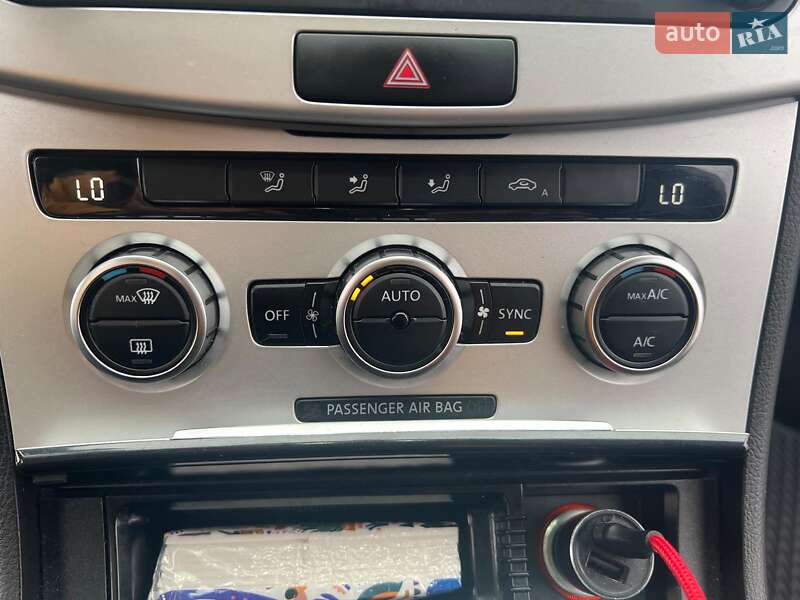 Універсал Volkswagen Passat 2013 в Львові