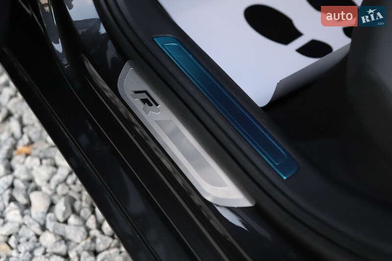 Универсал Volkswagen Passat 2023 в Дрогобыче фото 124 Универсал Volkswagen Passat 2023 в Дрогобыче