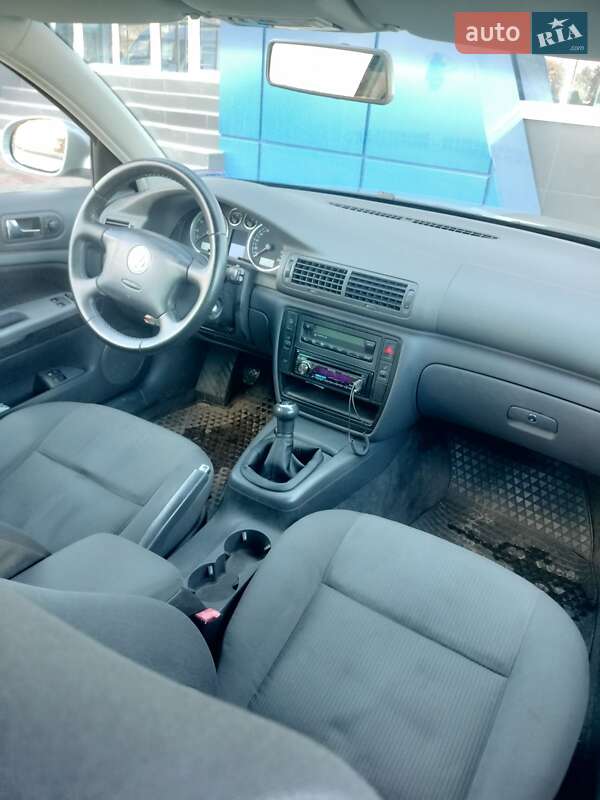 Универсал Volkswagen Passat 2004 в Полтаве