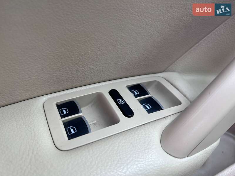 Седан Volkswagen Passat 2013 в Киеве фото 15 Седан Volkswagen Passat 2013 в Киеве