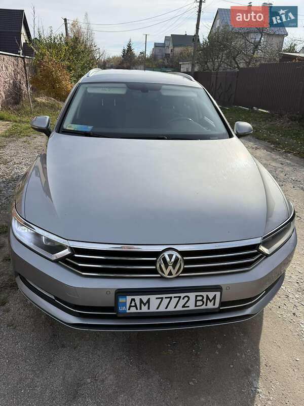 Универсал Volkswagen Passat 2016 в Житомире