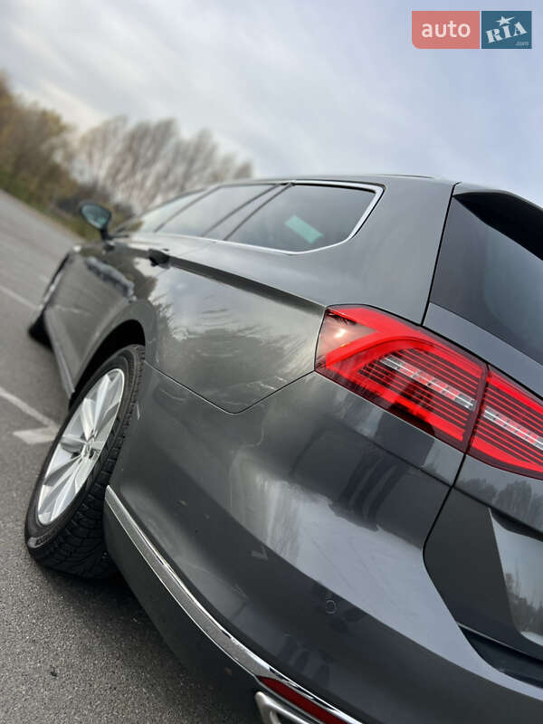 Універсал Volkswagen Passat 2016 в Києві