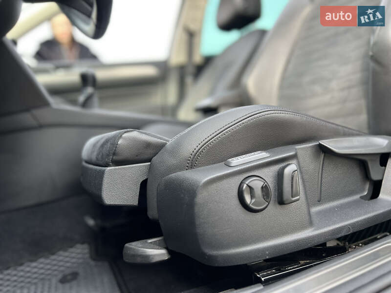 Універсал Volkswagen Passat 2016 в Києві