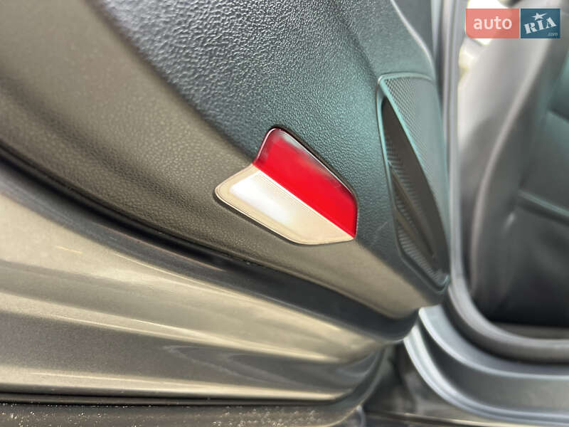 Універсал Volkswagen Passat 2016 в Києві