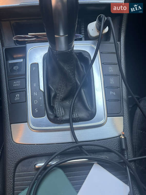 Универсал Volkswagen Passat 2011 в Мукачево