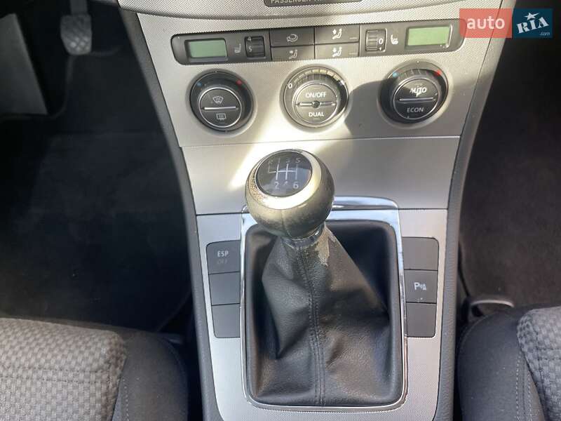 Універсал Volkswagen Passat 2006 в Чернівцях фото 15 Універсал Volkswagen Passat 2006 в Чернівцях