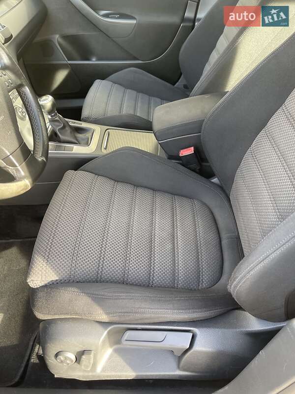 Універсал Volkswagen Passat 2006 в Чернівцях фото 18 Універсал Volkswagen Passat 2006 в Чернівцях