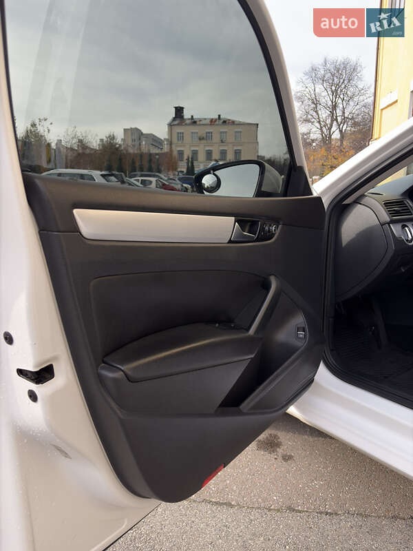 Седан Volkswagen Passat 2012 в Киеве фото 17 Седан Volkswagen Passat 2012 в Киеве