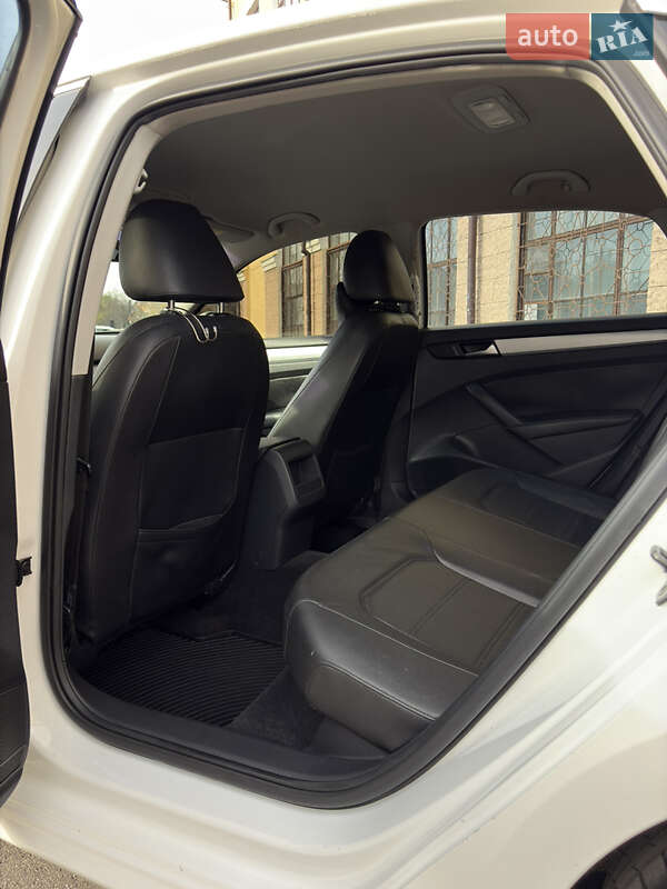 Седан Volkswagen Passat 2012 в Киеве фото 26 Седан Volkswagen Passat 2012 в Киеве
