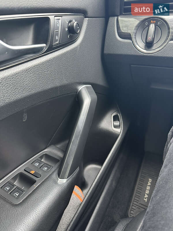Седан Volkswagen Passat 2020 в Львові