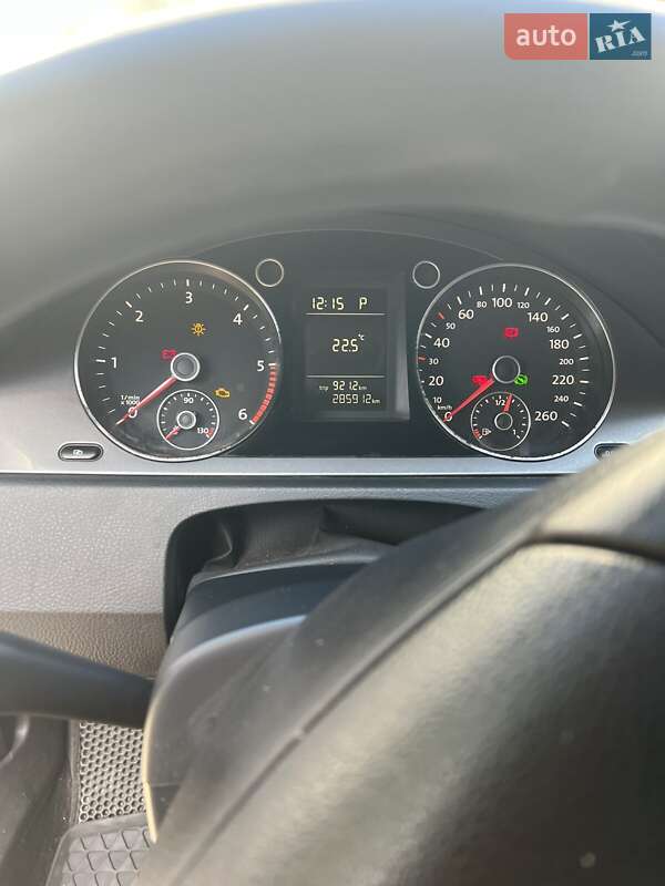 Универсал Volkswagen Passat 2009 в Знаменке