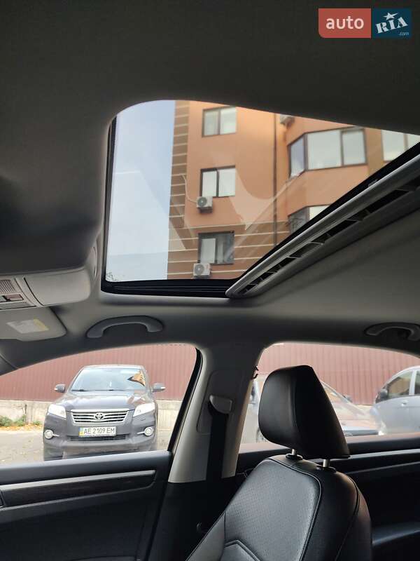 Седан Volkswagen Passat 2016 в Киеве