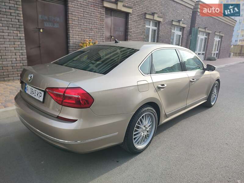Седан Volkswagen Passat 2016 в Киеве