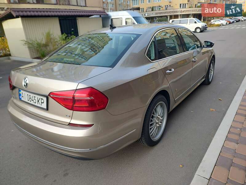 Седан Volkswagen Passat 2016 в Киеве