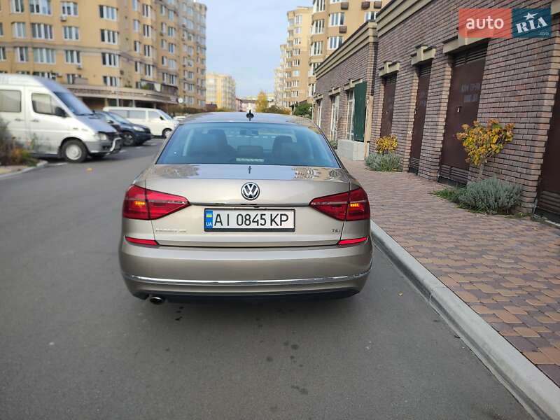 Седан Volkswagen Passat 2016 в Киеве