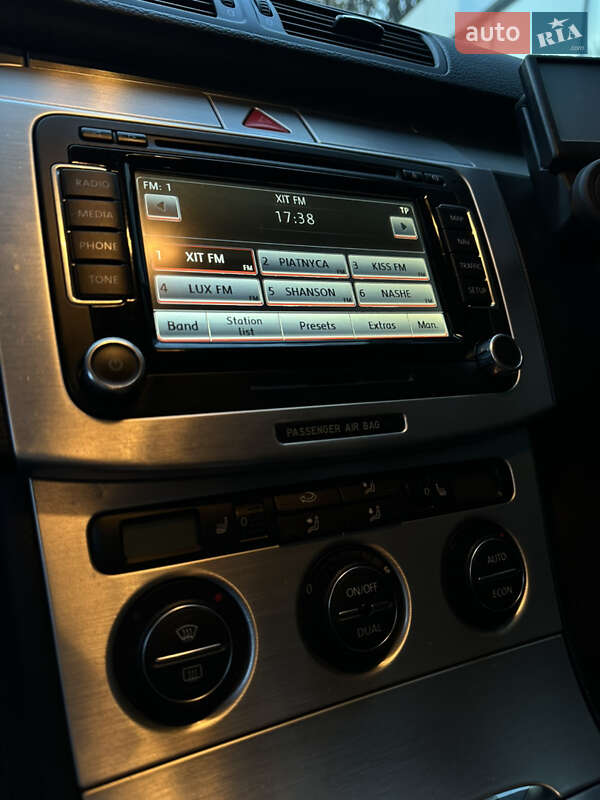 Універсал Volkswagen Passat 2006 в Вінниці