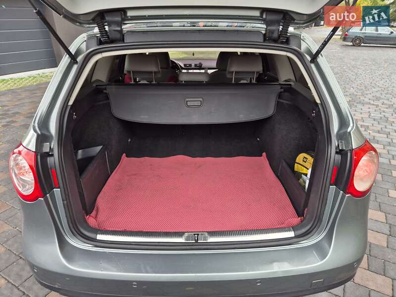 Универсал Volkswagen Passat 2006 в Ивано-Франковске
