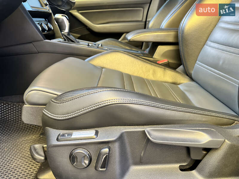 Универсал Volkswagen Passat 2015 в Черновцах фото 5 Универсал Volkswagen Passat 2015 в Черновцах