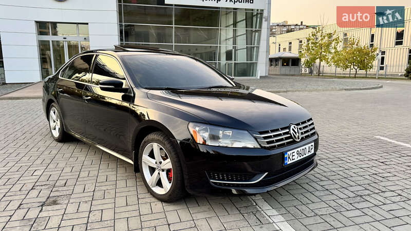 Седан Volkswagen Passat 2012 в Дніпрі