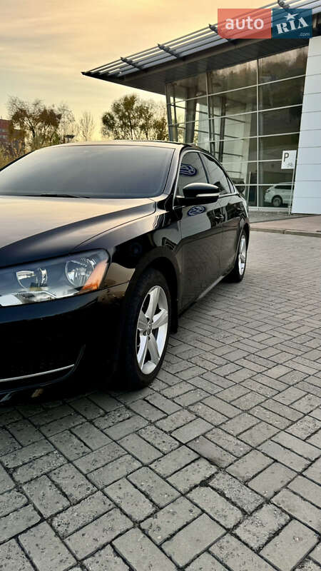 Седан Volkswagen Passat 2012 в Дніпрі