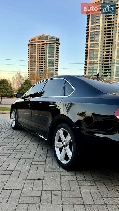 Седан Volkswagen Passat 2012 в Дніпрі