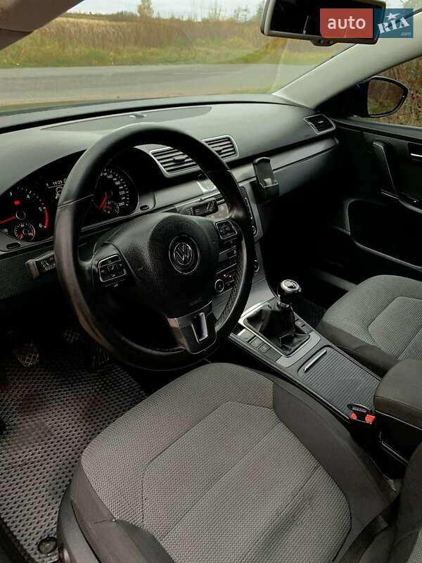 Універсал Volkswagen Passat 2011 в Овручі фото 4 Універсал Volkswagen Passat 2011 в Овручі