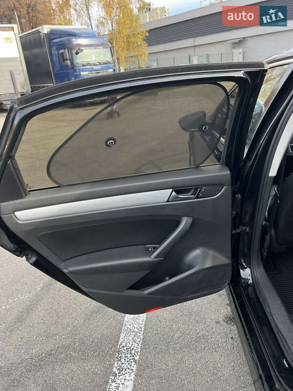 Седан Volkswagen Passat 2012 в Киеве