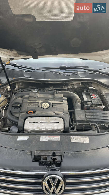 Универсал Volkswagen Passat 2012 в Луцке фото 12 Универсал Volkswagen Passat 2012 в Луцке