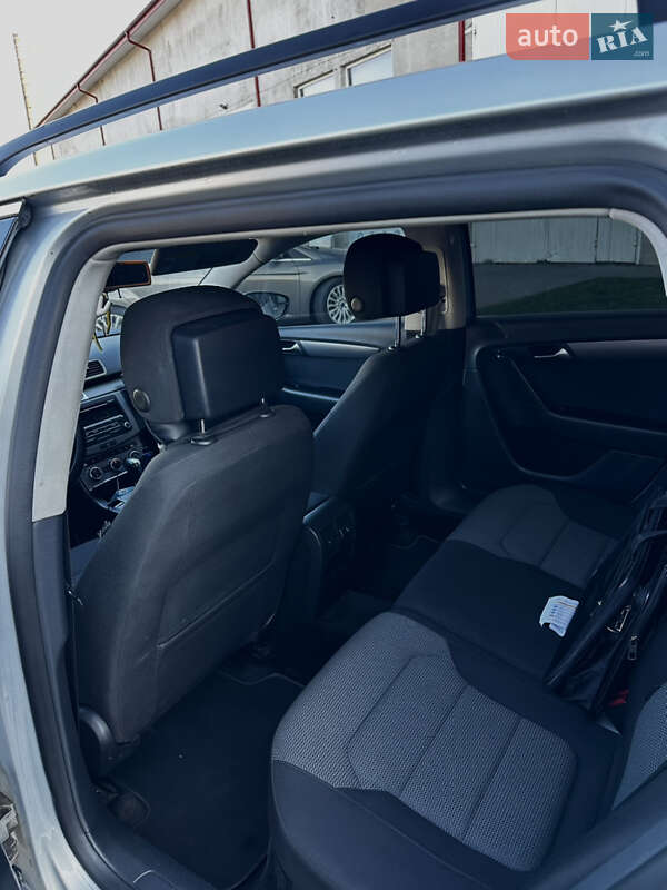 Универсал Volkswagen Passat 2012 в Луцке
