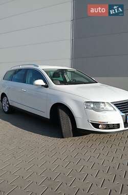 Універсал Volkswagen Passat 2009 в Києві