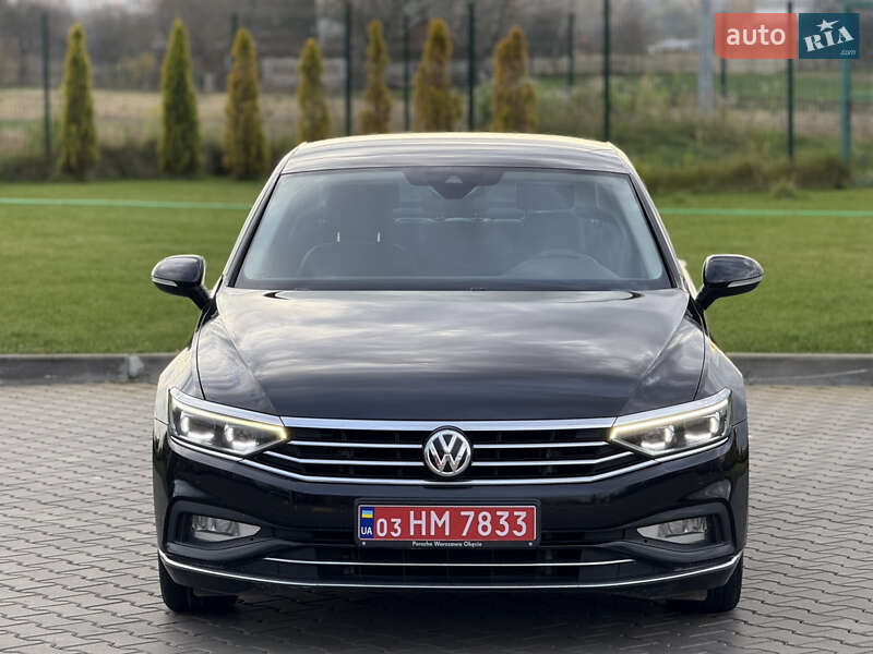 Седан Volkswagen Passat 2019 в Луцьку