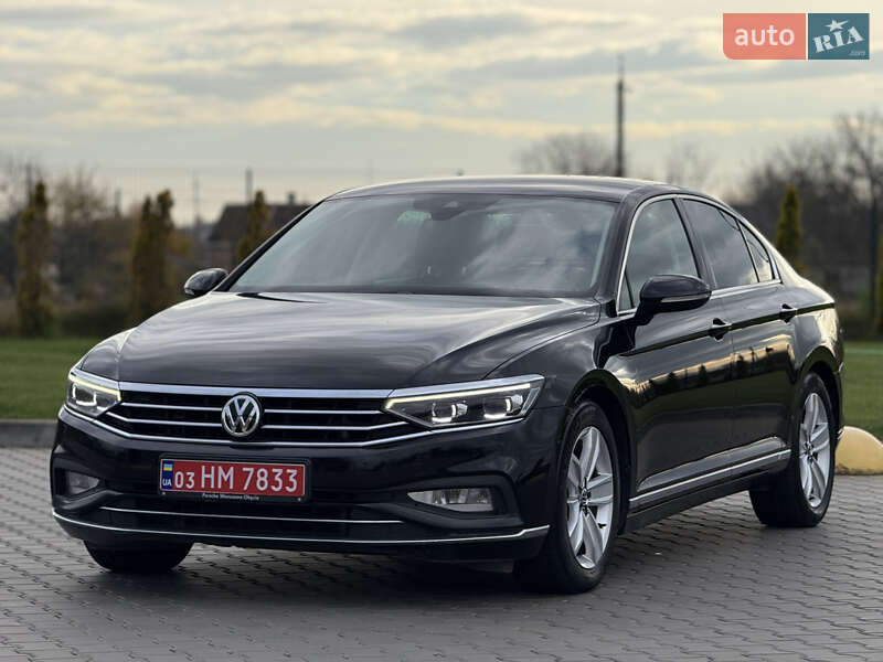 Седан Volkswagen Passat 2019 в Луцьку