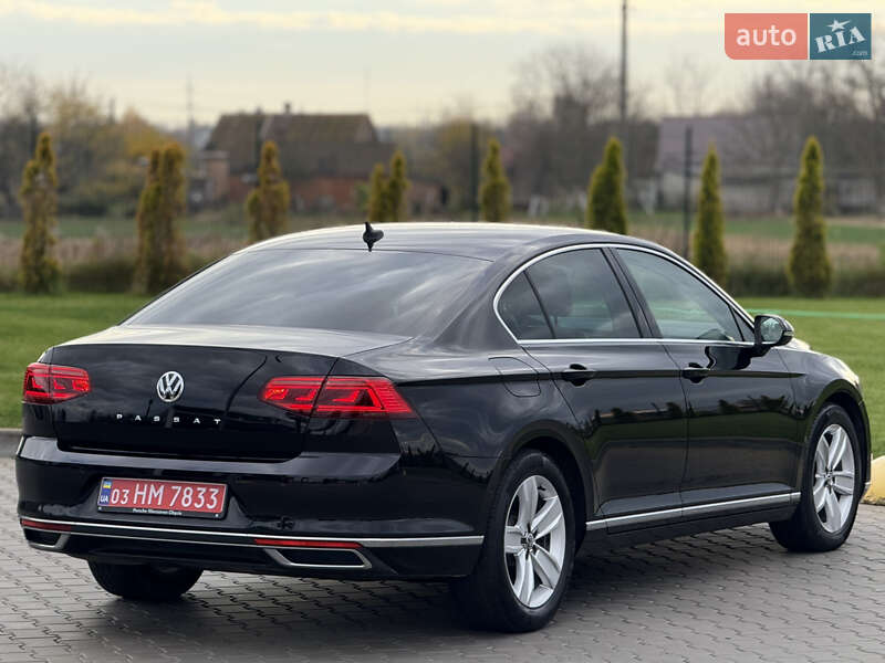 Седан Volkswagen Passat 2019 в Луцьку