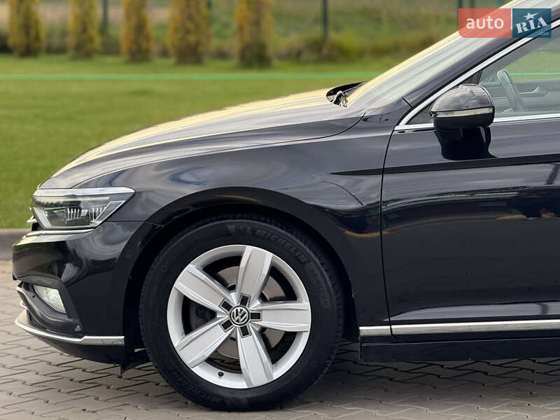 Седан Volkswagen Passat 2019 в Луцьку
